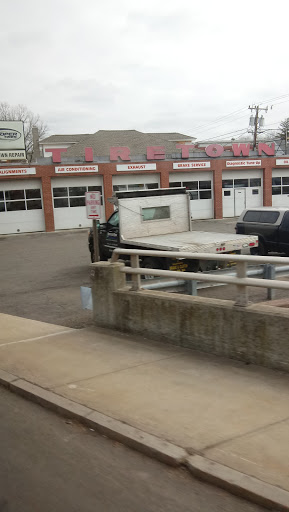 Tire Shop «Tire Town Inc», reviews and photos, 189 Union St, Vernon, CT 06066, USA