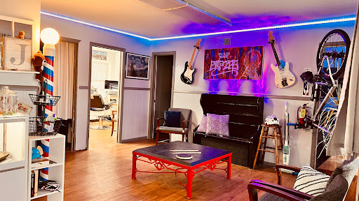 Barber Shop «Empire Barbershop», reviews and photos, 1236 E Empire St Suite 2, Bloomington, IL 61701, USA