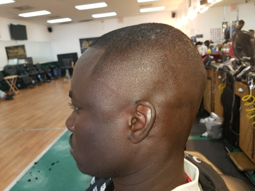 Barber Shop «Bess Cuts Barber Shop», reviews and photos, 4604 W Market St # 108, Greensboro, NC 27407, USA