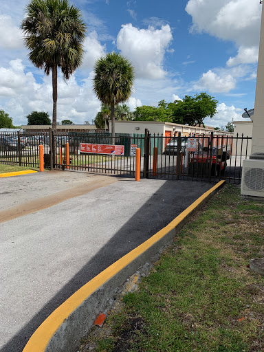 Self-Storage Facility «Public Storage», reviews and photos, 3505 NW 167th St, Opa-locka, FL 33056, USA