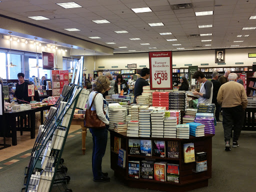 Book Store «Barnes & Noble», reviews and photos, 26751 Aliso Creek Rd, Aliso Viejo, CA 92656, USA
