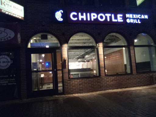 Mexican Restaurant «Chipotle Mexican Grill», reviews and photos, 129 Marshall St, Syracuse, NY 13210, USA