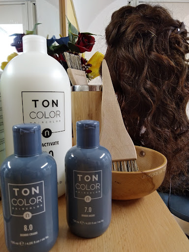 YOMY EcoPerruqueria en Navata, Girona