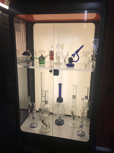 Tobacco Shop «We Roll», reviews and photos, 2339 Tamiami Trail E, Naples, FL 34112, USA