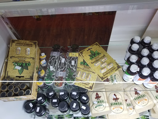 Tobacco Shop «Tobacco &more smoke & vape shop», reviews and photos, 11924 Seminole Blvd, Largo, FL 33778, USA