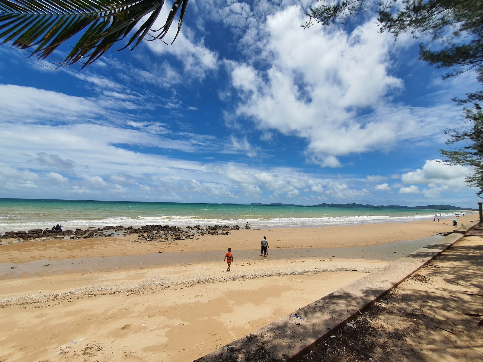Photo de Phala Beach avec droit et long