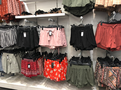 Stores to buy women's blouses Glasgow