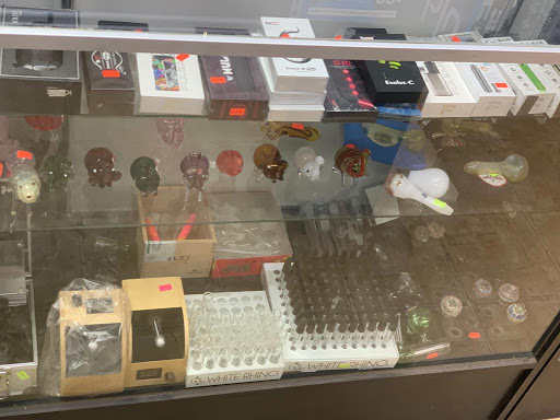 Tobacco Shop «Amsterdam Smoke Shop», reviews and photos, 510 W Court St, Seguin, TX 78155, USA