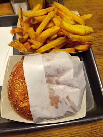 Frite du Restaurant de hamburgers Le Camion Qui Fume à Ivry-sur-Seine - n°2