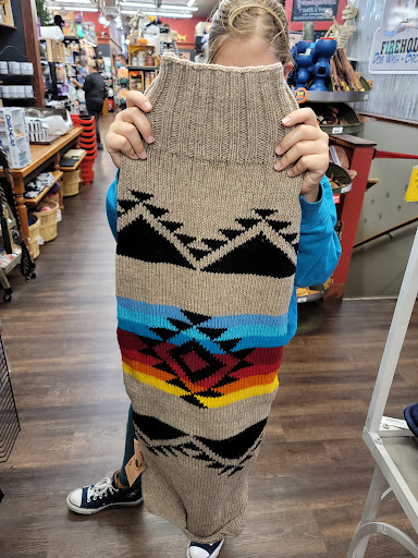 Pet Store «Firehouse Pet Shop & Grooming», reviews and photos, 17 S Wenatchee Ave, Wenatchee, WA 98801, USA