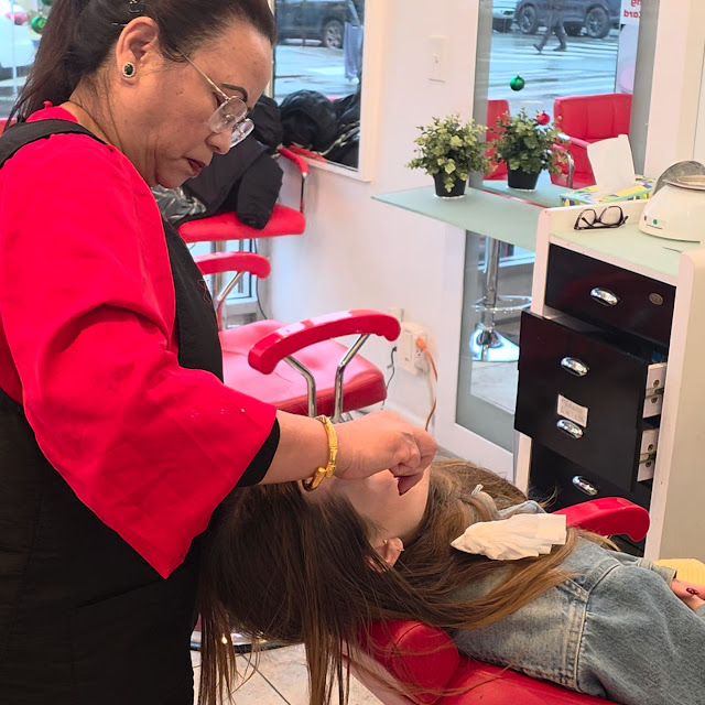 Queens Beauty Parlor