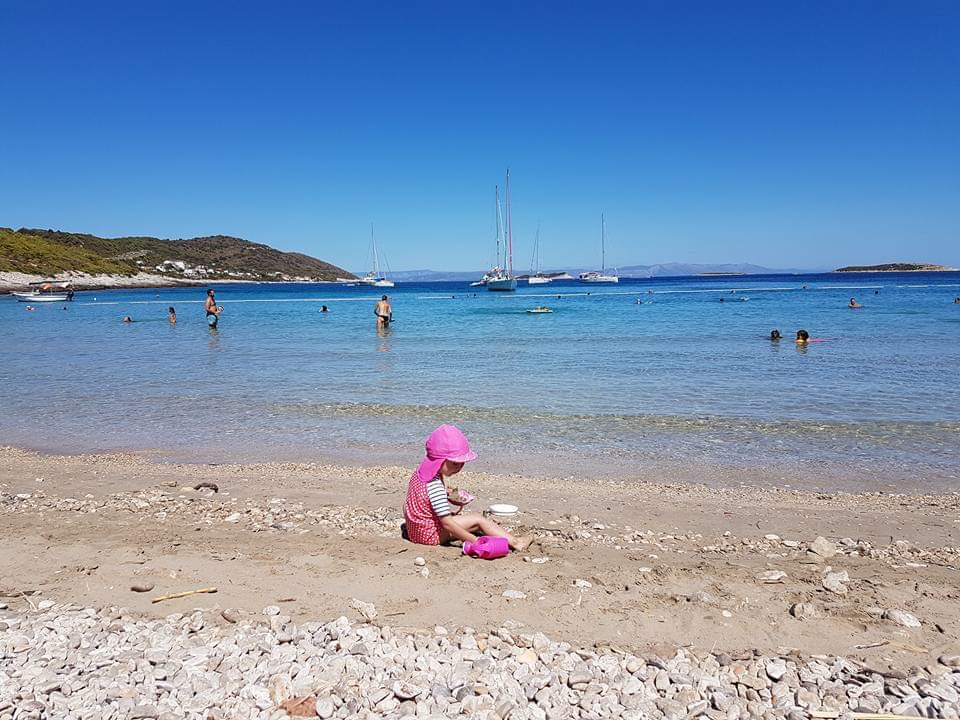 Zdjęcie Zaglav beach - polecane dla podróżujących z dziećmi rodzinnych