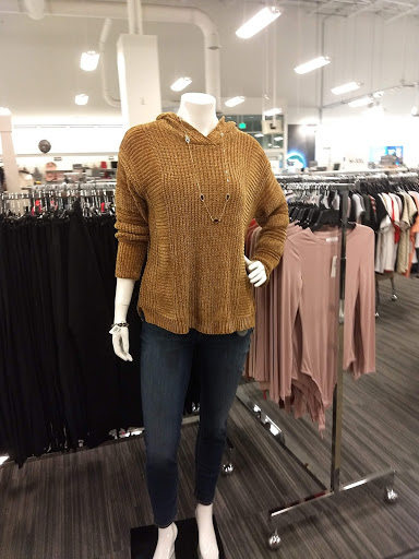 Department Store «Nordstrom Rack Tempe Marketplace», reviews and photos, 1900 E Rio Salado Pkwy, Tempe, AZ 85281, USA