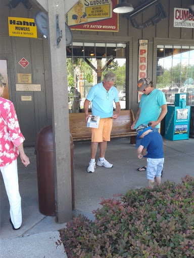 American Restaurant «Cracker Barrel Old Country Store», reviews and photos, 4680 Lenoir Ave, Jacksonville, FL 32216, USA