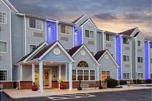 Microtel Inn & Suites by Wyndham Lillington / Campbell Univ image