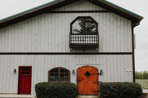 Winery «Magnanini Winery, Restaurant & Distillery», reviews and photos, 172 Strawridge Rd, Wallkill, NY 12589, USA