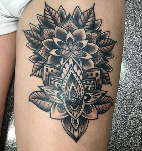 Tattoo Shop «Mr. Williams Tattoo Co.», reviews and photos, 216 E Main St, Tavares, FL 32778, USA