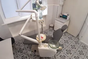 AmoDent Амодент стоматологічний кабінет image