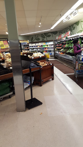 Grocery Store «Kroger», reviews and photos, 4080 E Blue Grass Rd, Mt Pleasant, MI 48858, USA