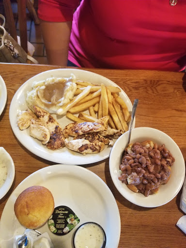 American Restaurant «Cracker Barrel Old Country Store», reviews and photos, 757 Lynnhaven Pkwy, Virginia Beach, VA 23452, USA
