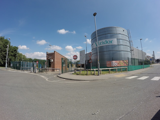 Comments and reviews of Longley Lane Household Waste and Recycling Centre - R4GM/Suez