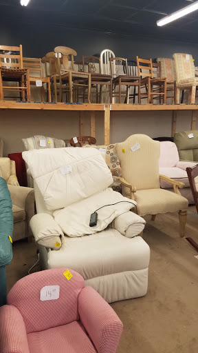 Thrift Store «American Thrift Store», reviews and photos, 5051 N University Dr, Lauderhill, FL 33351, USA