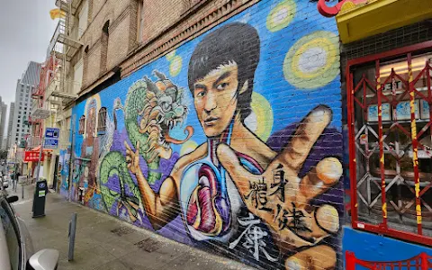 Bruce Lee mural image