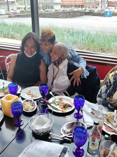 Computer Store «Apple Eton», reviews and photos, 28849 Chagrin Blvd, Woodmere, OH 44122, USA