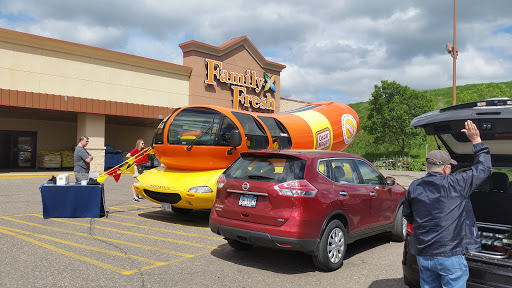Grocery Store «Family Fresh Market», reviews and photos, 2351 Coulee Rd, Hudson, WI 54016, USA
