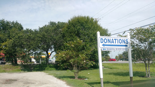 Thrift Store «Goodwill Tampa Store», reviews and photos, 4102 W Hillsborough Ave, Tampa, FL 33614, USA