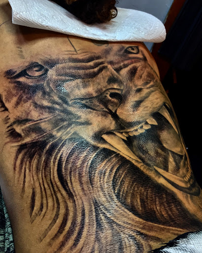 Tattoo Shop «Crazy Monkey Tattoos», reviews and photos, 817 S Westnedge Ave, Kalamazoo, MI 49001, USA