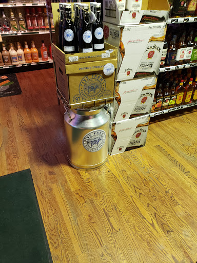 Liquor Store «Hennessy Wine & Liquor», reviews and photos, 6 Depot St, Washingtonville, NY 10992, USA