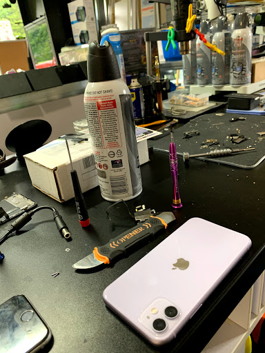 Cell Phone Store «Phone Geek Cellular Repair», reviews and photos, 6125 S Sheridan Rd, Tulsa, OK 74133, USA