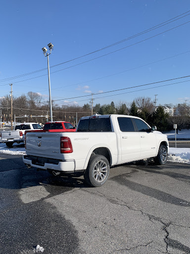 Car Dealer «Heritage Chrysler Dodge Jeep RAM Owings Mills», reviews and photos, 11212 Reisterstown Rd, Owings Mills, MD 21117, USA