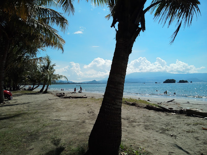 Pantai Holtekam Jayapura