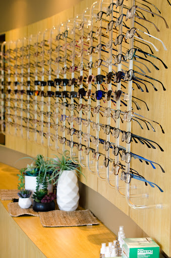 Optician «Eye 5 Optical», reviews and photos, 411 Strander Blvd, Tukwila, WA 98188, USA