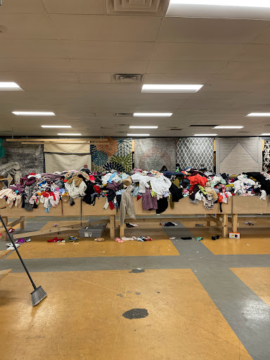 Thrift Store «Community Thrift Store», reviews and photos, 3440 Grand Ave, Gurnee, IL 60031, USA