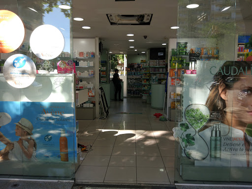 Información y opiniones sobre Farmàcia Bosch Sagrera Núria de Barcelona