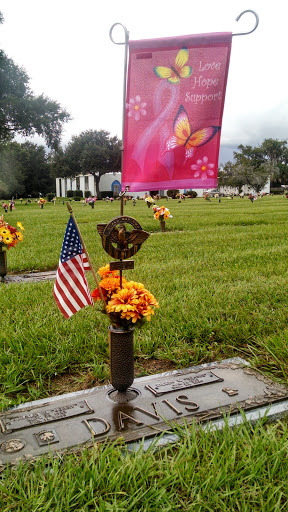 Cemetery «Osceola Memory Gardens - Funeral Homes, Cemetery & Crematory», reviews and photos, 1717 Old Boggy Creek Rd, Kissimmee, FL 34744, USA