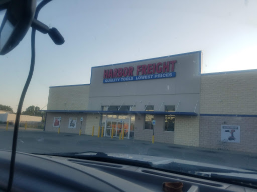 Hardware Store «Harbor Freight Tools», reviews and photos, 1756 North Rd SE, Warren, OH 44484, USA