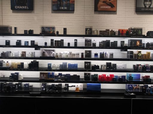 Cosmetics Store «SEPHORA», reviews and photos, 3333 Bear St #213, Costa Mesa, CA 92626, USA