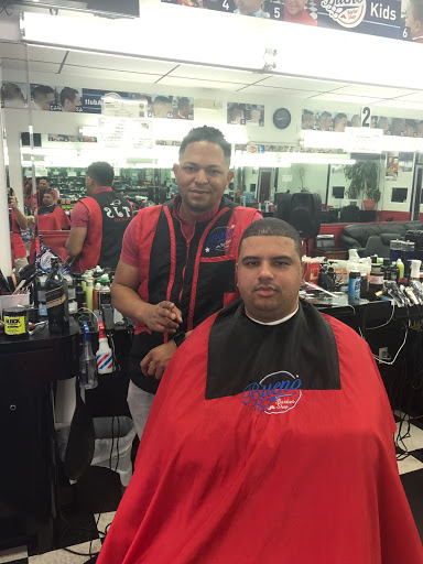 Barber Shop «Bueno Barbershop», reviews and photos, 463 NE 167th St, North Miami Beach, FL 33162, USA