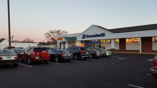 Thrift Store «Goodwill Stamford Store & Donation Station», reviews and photos