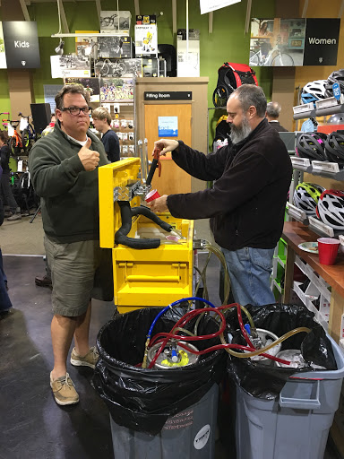 Bicycle Store «Trek Bicycle Store of Mount Pleasant», reviews and photos, 1180 Oakland Market Rd, Mt Pleasant, SC 29466, USA