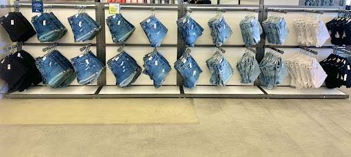 Clothing Store «Old Navy», reviews and photos, 90 Pleasant Valley St, Methuen, MA 01844, USA