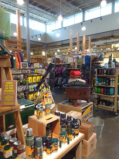 Clothing Store «L.L. Bean», reviews and photos, 1 Ridge Hill Boulevard, Yonkers, NY 10710, USA