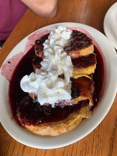 American Restaurant «Cracker Barrel Old Country Store», reviews and photos, 3701 Elmsley Ct, Greensboro, NC 27406, USA