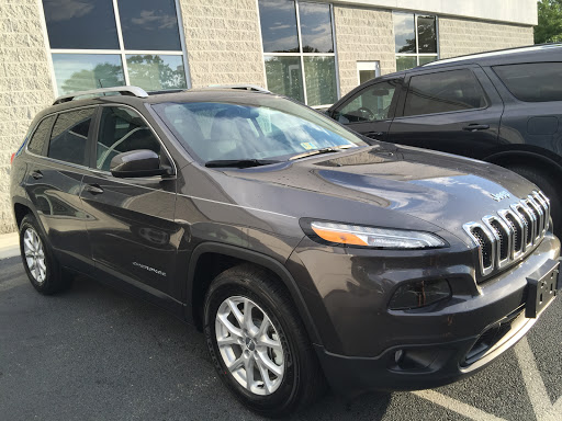 Jeep Dealer «Haley Chrysler Dodge Jeep Ram - Airport», reviews and photos, 5400 S Laburnum Ave, Richmond, VA 23231, USA