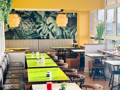 Chef Laura Rosso Cafe/Restaurant