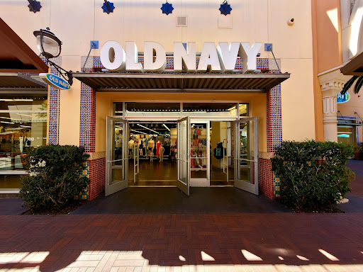 Clothing Store «Old Navy», reviews and photos, 634 Spectrum Center Dr, Irvine, CA 92618, USA
